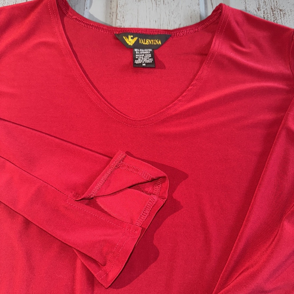 Valentina Top Womens Size‎ M Polyester Red 3/4 Split Sleeve VNeck